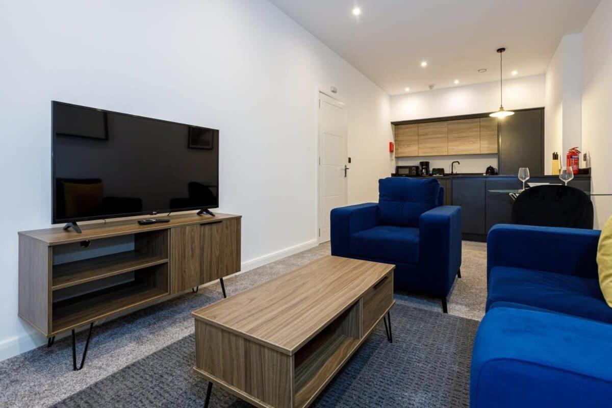 Contemporary 1 Bed Apartment Central บอลตัน ภายนอก รูปภาพ